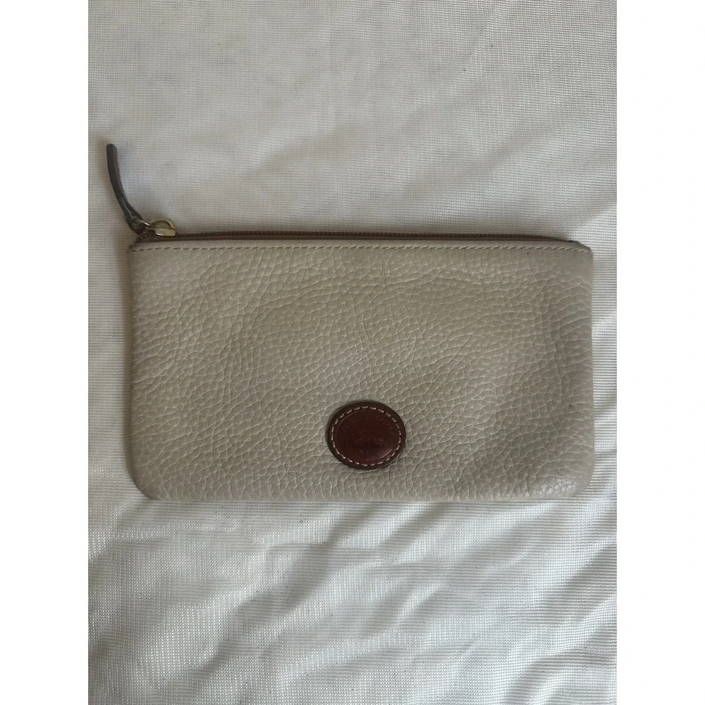 Dooney & Bourke Women's Wallet Beige Zip-Around Credit Card Logo Solid